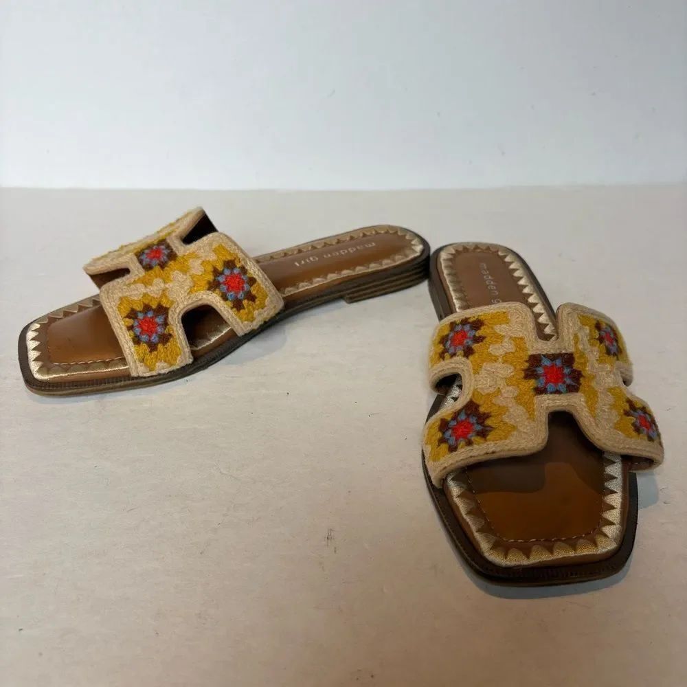 Madden Girl Women's Embroidered Slide Sandals - Yellow and Tan Size 7.5